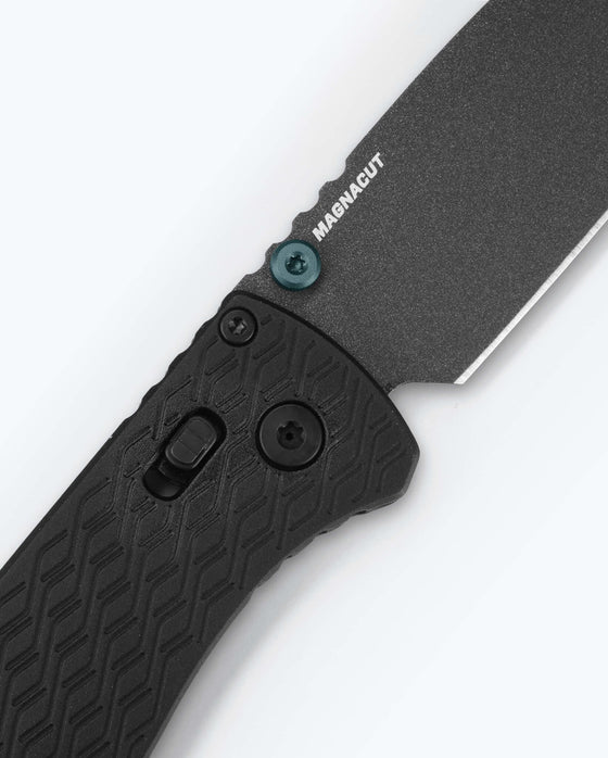 Benchmade Bugout Vapyr Black Aluminum Drop Point 534BK - Image 3